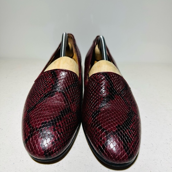Vionic Willa Boa Red Black Leather Loafer Slip-On Comfort Shoes Women’s Size 8,5 - Picture 3 of 7